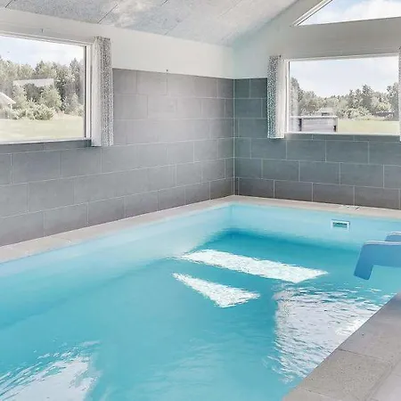 Sleeps 24 Pool Wifi * Keldbylille
