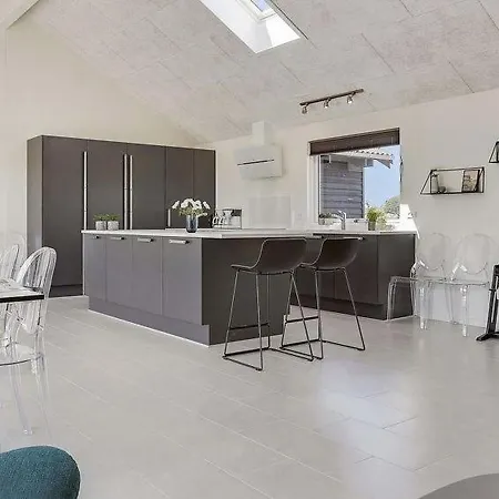 Sleeps 24 Pool Wifi Keldbylille