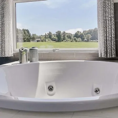 Holiday home Sleeps 24 Pool Wifi