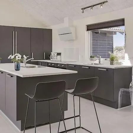 Sleeps 24 Pool Wifi * Keldbylille